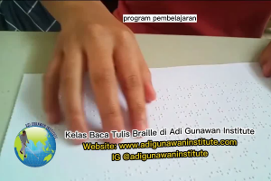 Kelas Baca Tulis Braille Untuk Tunanetra Usia Anak dan Dewasa (1) Kelas Baca Tulis Braille Untuk Tunanetra Usia Anak dan Dewasa (1)